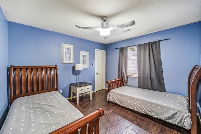 11610 Oak Lake Park Drive, Sugar Land, TX 77498