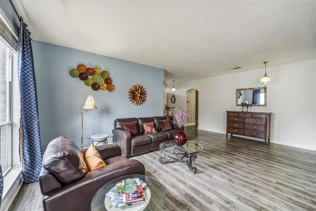 11610 Oak Lake Park Drive, Sugar Land, TX 77498