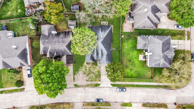 11610 Oak Lake Park Drive, Sugar Land, TX 77498