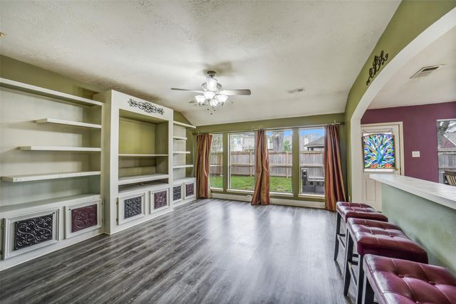 11610 Oak Lake Park Drive, Sugar Land, TX 77498