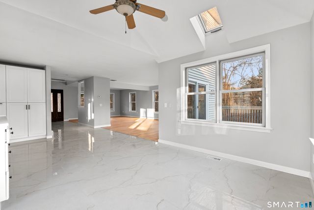 2 Greenwood Lane, Guilford, CT 06437