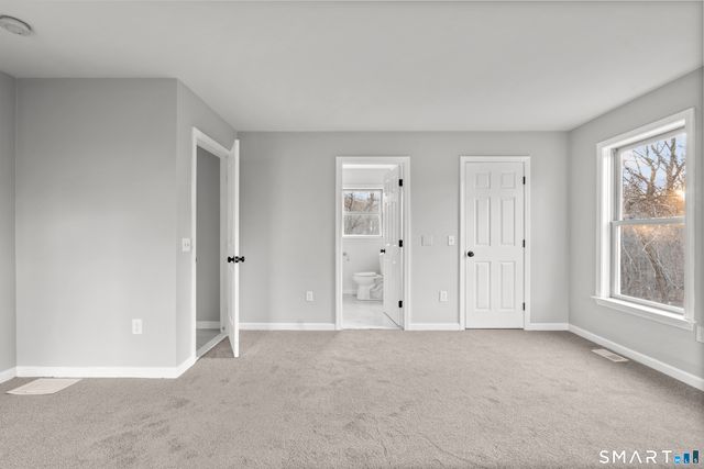 2 Greenwood Lane, Guilford, CT 06437