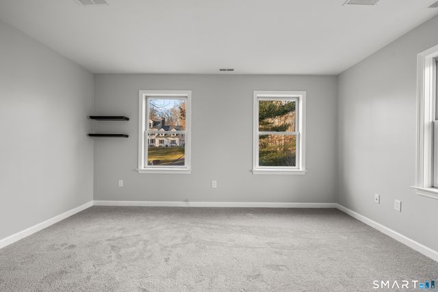 2 Greenwood Lane, Guilford, CT 06437