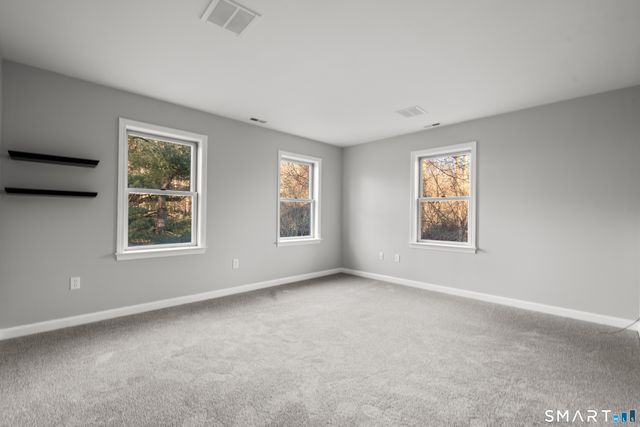 2 Greenwood Lane, Guilford, CT 06437