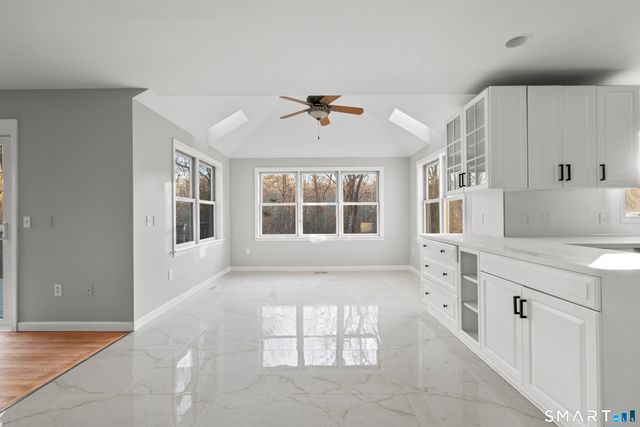 2 Greenwood Lane, Guilford, CT 06437