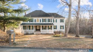 2 Greenwood Lane, Guilford, CT 06437