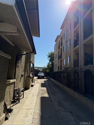 4512 S Figueroa, Los Angeles, CA 90037