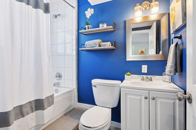 1504 Traymore Road, Hopkins, MN 55305