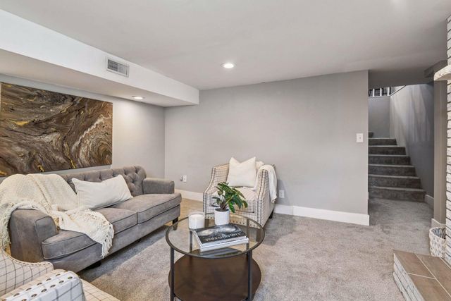 1504 Traymore Road, Hopkins, MN 55305