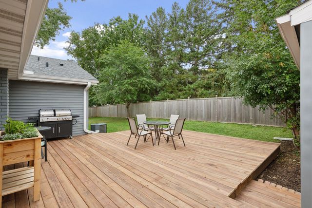 1504 Traymore Road, Hopkins, MN 55305