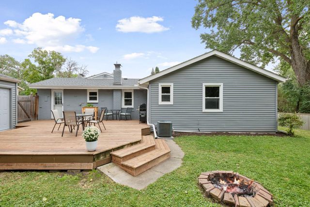 1504 Traymore Road, Hopkins, MN 55305