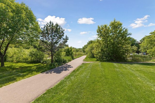1504 Traymore Road, Hopkins, MN 55305