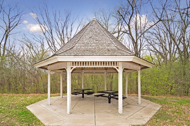 1504 Traymore Road, Hopkins, MN 55305