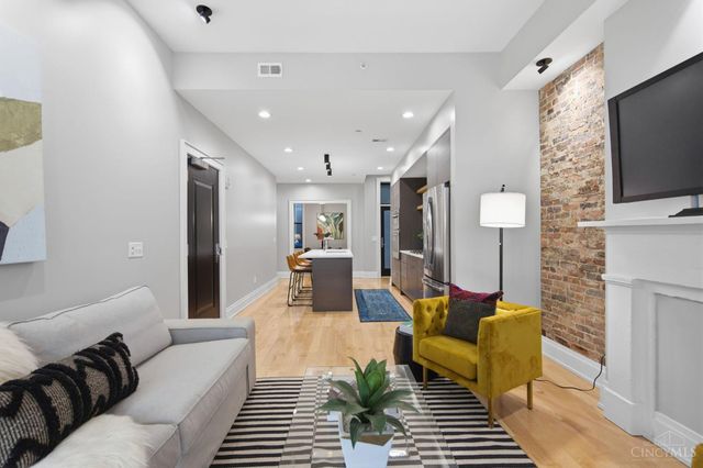 131 W Fifteenth Street, Cincinnati, OH 45202