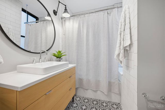 131 W Fifteenth Street, Cincinnati, OH 45202