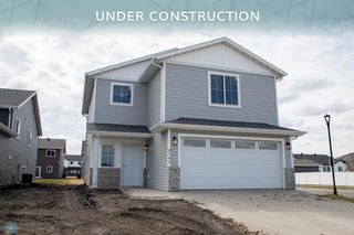 6705 Meadow View Drive S, Fargo, ND 58104