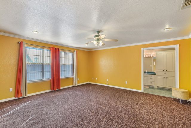 402 W Court Ave, Fort Davis, TX 79734