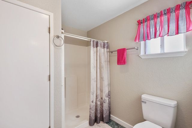 402 W Court Ave, Fort Davis, TX 79734