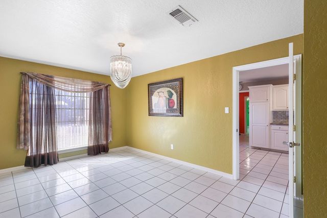 402 W Court Ave, Fort Davis, TX 79734