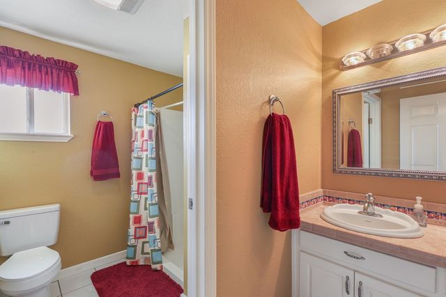 402 W Court Ave, Fort Davis, TX 79734