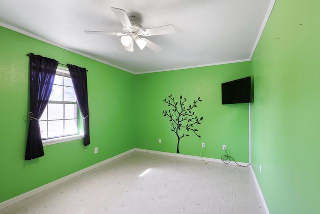 402 W Court Ave, Fort Davis, TX 79734