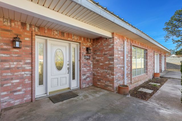 402 W Court Ave, Fort Davis, TX 79734