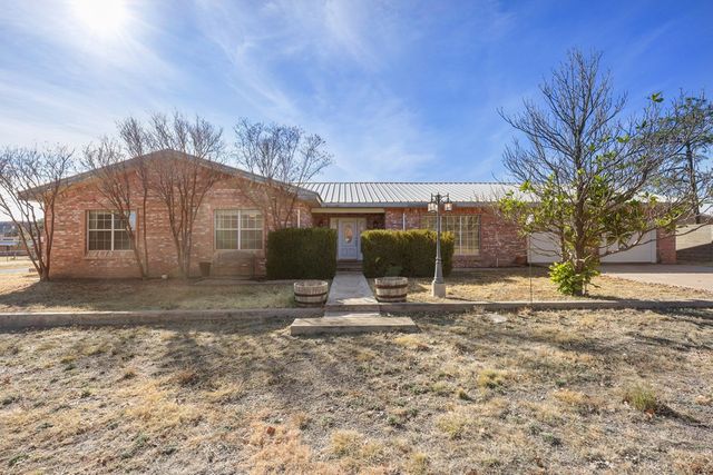 402 W Court Ave, Fort Davis, TX 79734