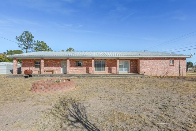 402 W Court Ave, Fort Davis, TX 79734