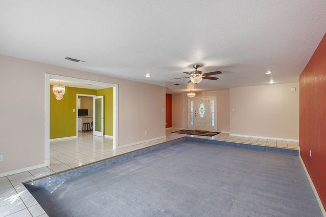 402 W Court Ave, Fort Davis, TX 79734