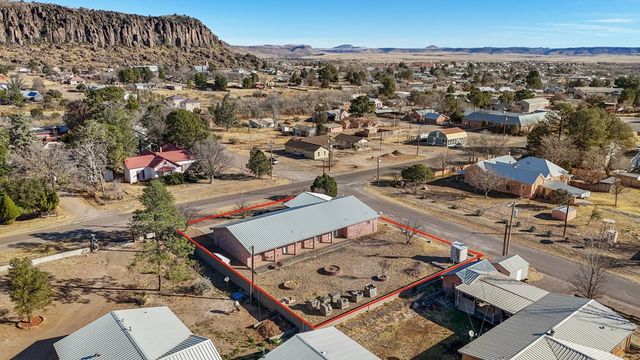 402 W Court Ave, Fort Davis, TX 79734