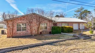 402 W Court Ave, Fort Davis, TX 79734