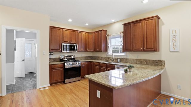 7156 Sydnor Ln, Mechanicsville, VA 23111