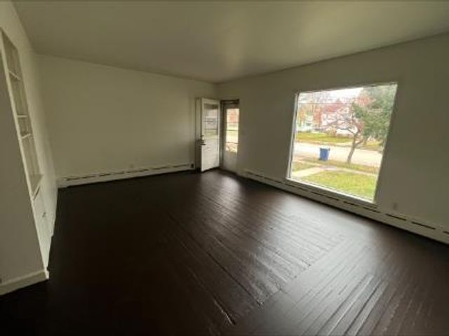60-62 Tayco Street, Menasha, WI 54952