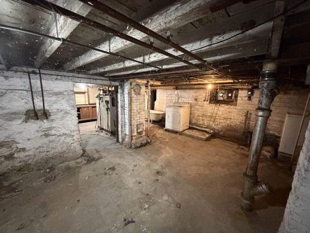 60-62 Tayco Street, Menasha, WI 54952