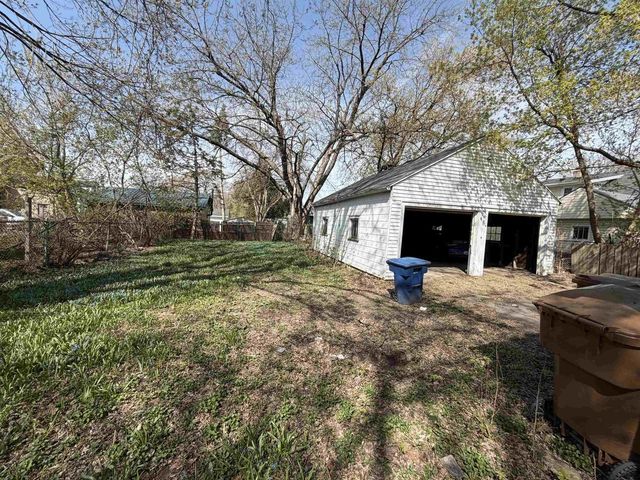 60-62 Tayco Street, Menasha, WI 54952