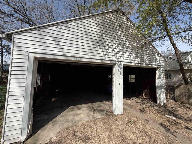 60-62 Tayco Street, Menasha, WI 54952