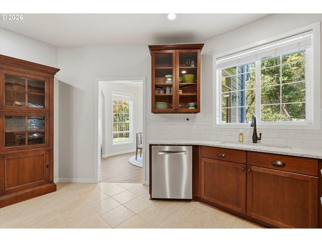 12833 Sw 116TH Ave, Tigard, OR 97223