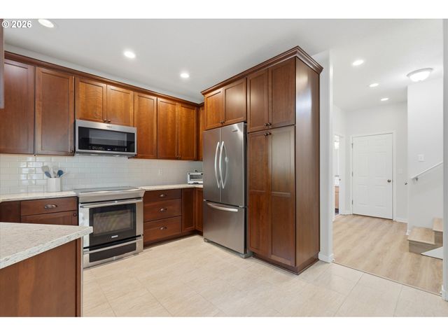 12833 Sw 116TH Ave, Tigard, OR 97223