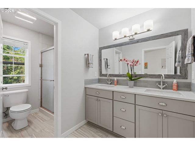 12833 Sw 116TH Ave, Tigard, OR 97223