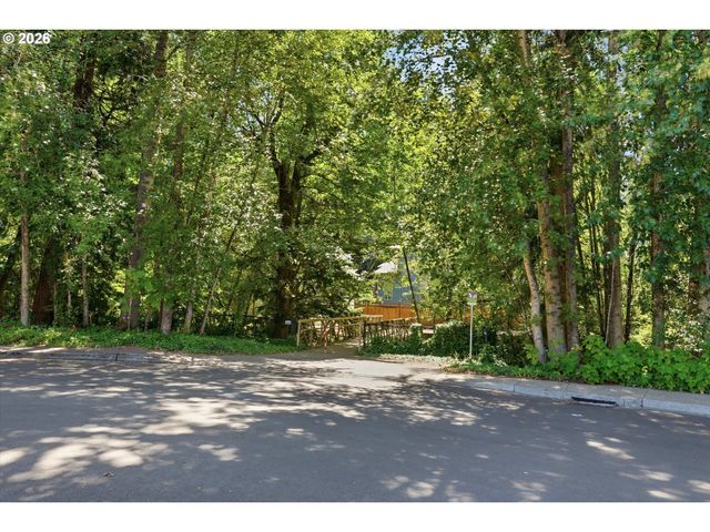 12833 Sw 116TH Ave, Tigard, OR 97223