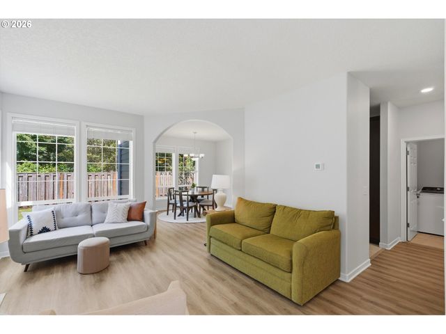 12833 Sw 116TH Ave, Tigard, OR 97223
