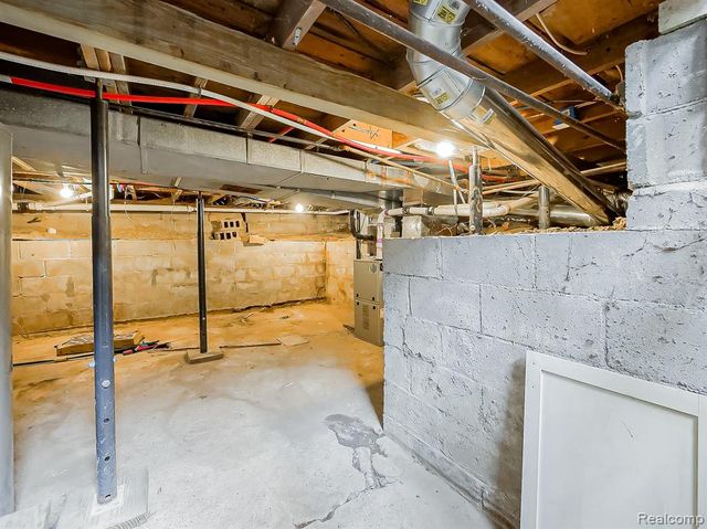 750 Scottwood Street, Pontiac, MI 48340