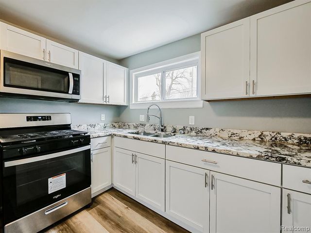 750 Scottwood Street, Pontiac, MI 48340