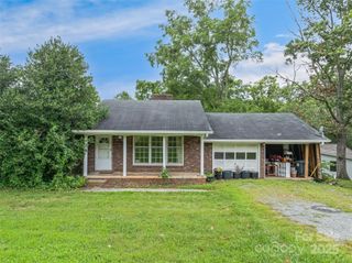 203 Barton Road, Asheville, NC 28804