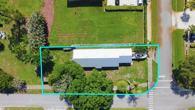 623 SW 35th Street, Palm City, FL 34990