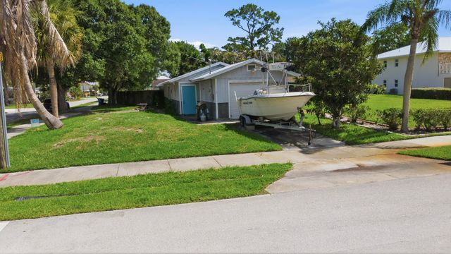 623 SW 35th Street, Palm City, FL 34990