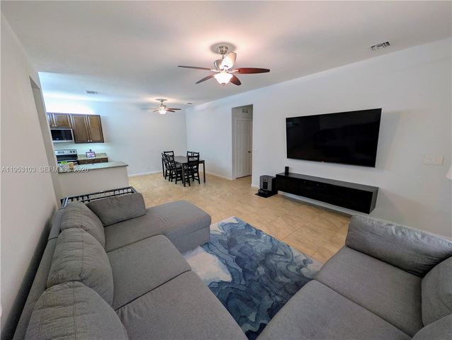 3561 Forest Hill Blvd 80, Palm Springs, FL 33406