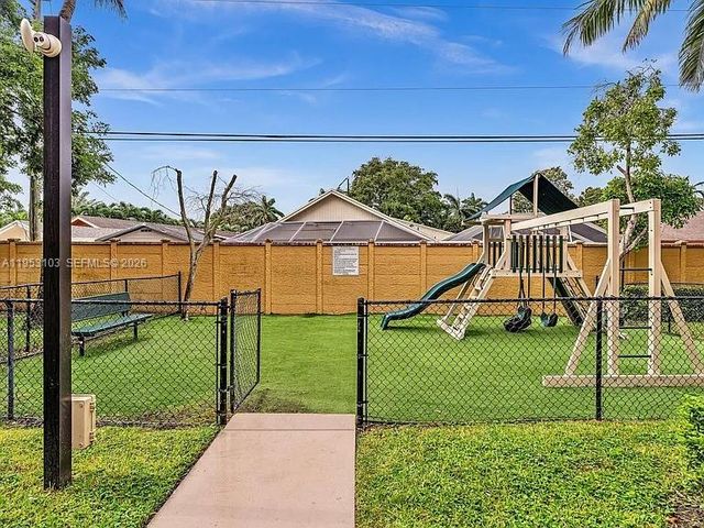 3561 Forest Hill Blvd 80, Palm Springs, FL 33406