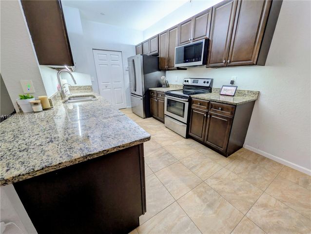 3561 Forest Hill Blvd 80, Palm Springs, FL 33406