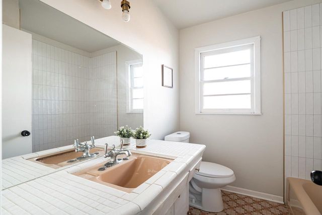 3739 N 97th PLACE, Milwaukee, WI 53222